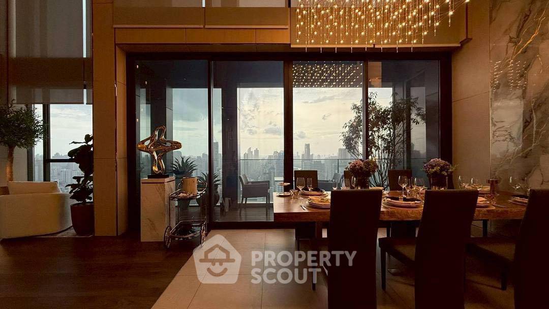 picture 4-BR Condo at The Esse At Singha Complex near MRT Phetchaburi (ID 2979876) - 7/11