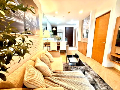 คอนโดให้เช่า : （BB146）ปล่อยเช่า Rhythm Sukhumvit50, 45.5 Sq.M, 32nd floor, River view, fully-furnished room, just renovated, close to BTS Onnut 