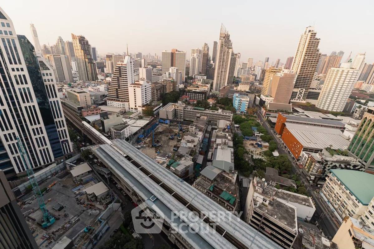 รูป คอนโด 2-ห้องนอน ที่ คิว วัน สุขุมวิท ใกล้ BTS นานา (ID 2981055) - รูปที่ 4/36