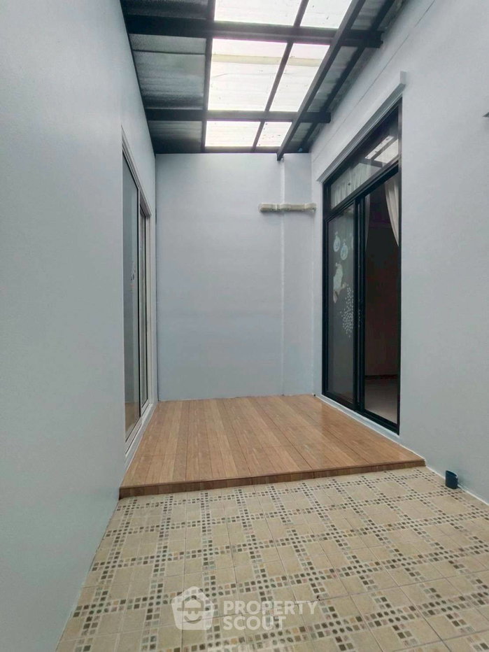 รูป ทาวน์เฮ้าส์ 3-ห้องนอน ที่ เฮ้าส์ 35 แจ้งวัฒนะ ใน คลองเกลือ (ID 2983451) - รูปที่ 10/14