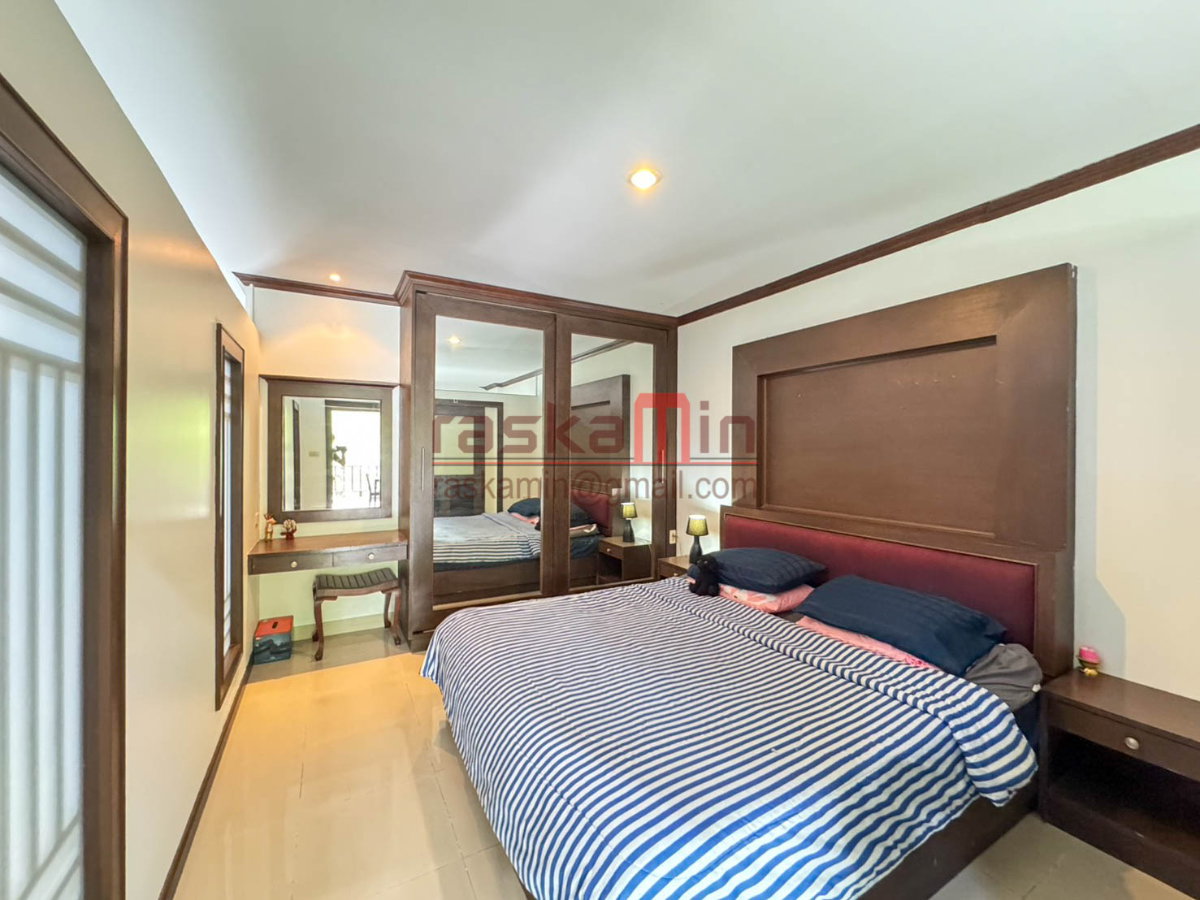 รูป   คอนโดขาย วงศ์อมาตย์ ไพรเวซี่ เรสซิเดนซ์ | 80 ตร.ม. | 3 ล้านบาท  - รูปที่ 6/10