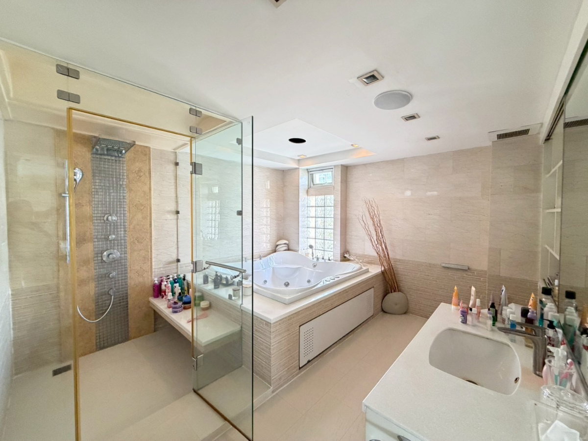 picture For Sale  Silver Heritage Condo Sukhumvit 38 Near BTS Thonglor  - 10/16