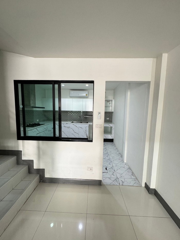 picture Shophouse for rent - 1km. From MRT Bangkhae - 9/39