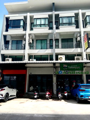 อาคารพาณิชย์ให้เช่า : ให้เช่า อาคารพาณิชย์ 3.5 ชั้น - 1 กม.จาก MRT บางแค