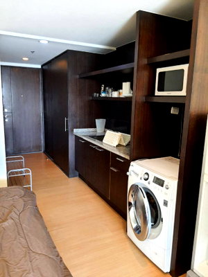 Condos for rent Big C Extra Rama 4 : CR799 🏠 Condo The Trendy Sukhumvit Soi 13 🚆 Next to BTS Nana. Ready to move in.