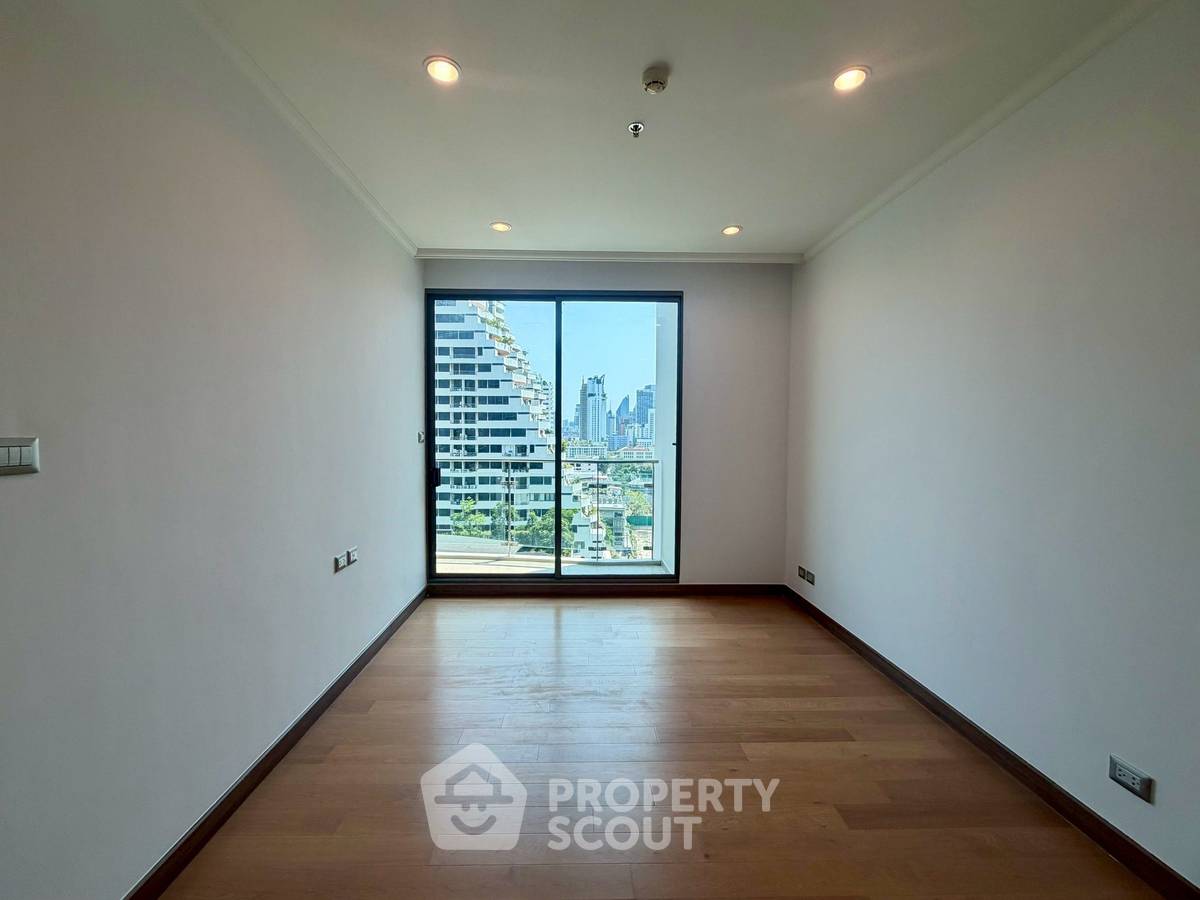 picture 2-BR Condo at Supalai Oriental Sukhumvit 39 near MRT Phetchaburi (ID 2980410) - 8/8