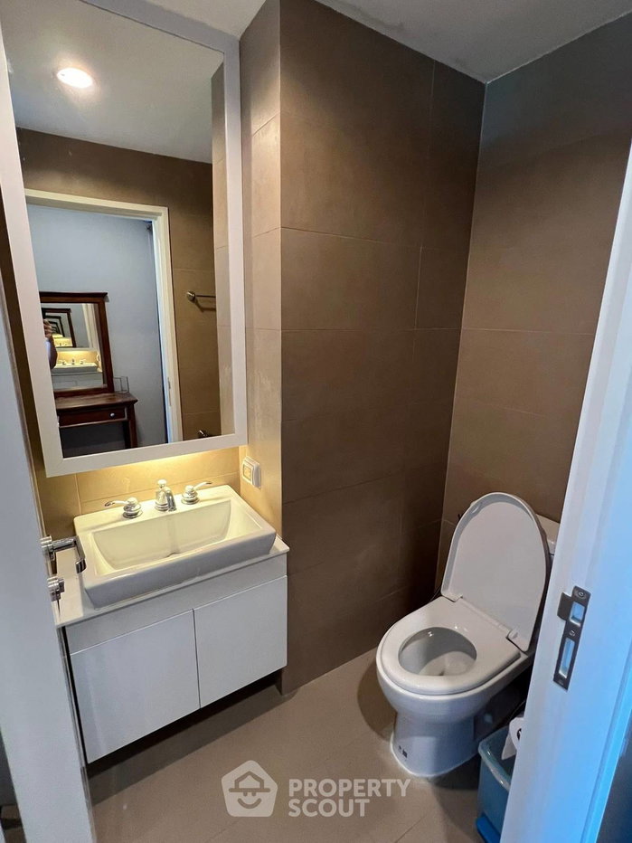 picture 1-BR Condo at Condolette Dwell Sukhumvit 26 near BTS Phrom Phong (ID 2983023) - 8/12