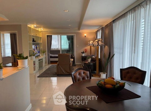 2-BR Condo at Supalai Place Sukhumvit 39 near BTS Phrom Phong (ID 2983095)
