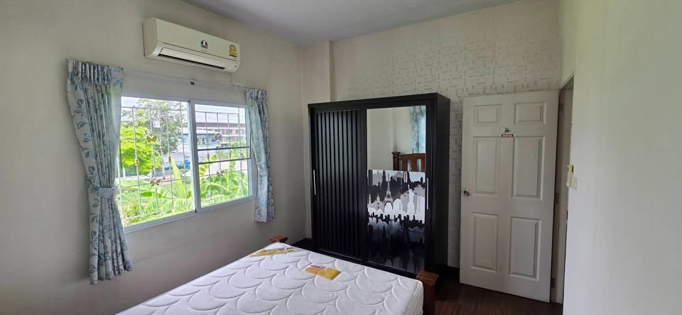 รูป R3049 ให้เช่าทาวน์โฮม 2 ชั้น หลังมุม หมู่บ้าน The Town ซอยพหลโยธิน 54/1 (ว่างค่ะ) ใกล้รถไฟฟ้า สะพานใหม่ - รูปที่ 13/14