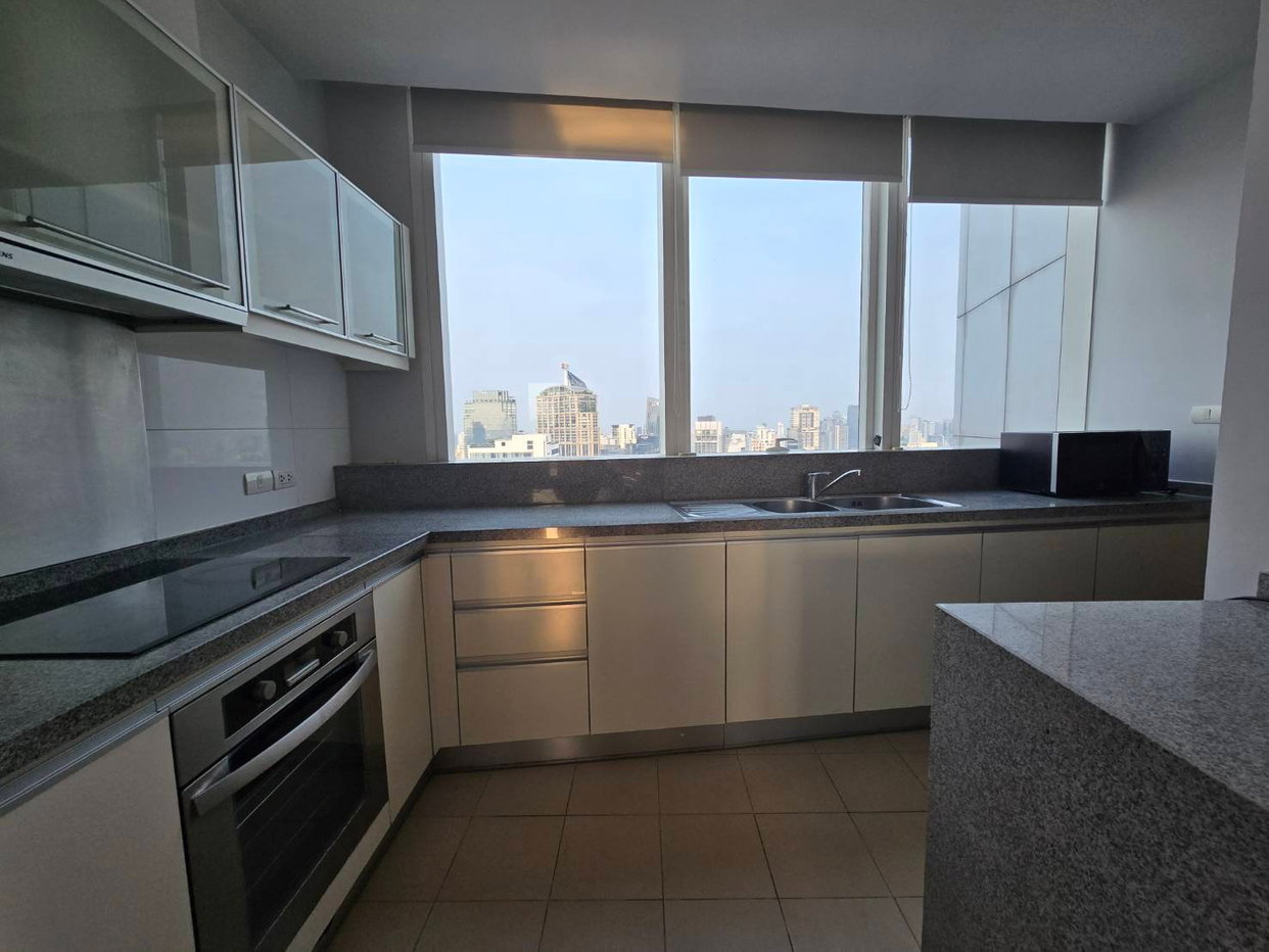 picture LTH15703OP – Spacious Condo High Floor for Rent Phrom Phong | City Lifestyle Best Value | Near BTS Phrom Phong | 75,000 THB | คอนโดให้เช่า พร้อมพงษ์ ชั้นสูง ห้องกว้าง คุ้มค่า ใกล้ BTS พร้อมพงษ์ - 2/6