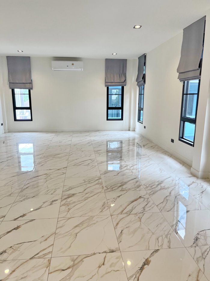 picture Hk0667, Home Office for rent 5 Br, Sutthisan. - 15/22