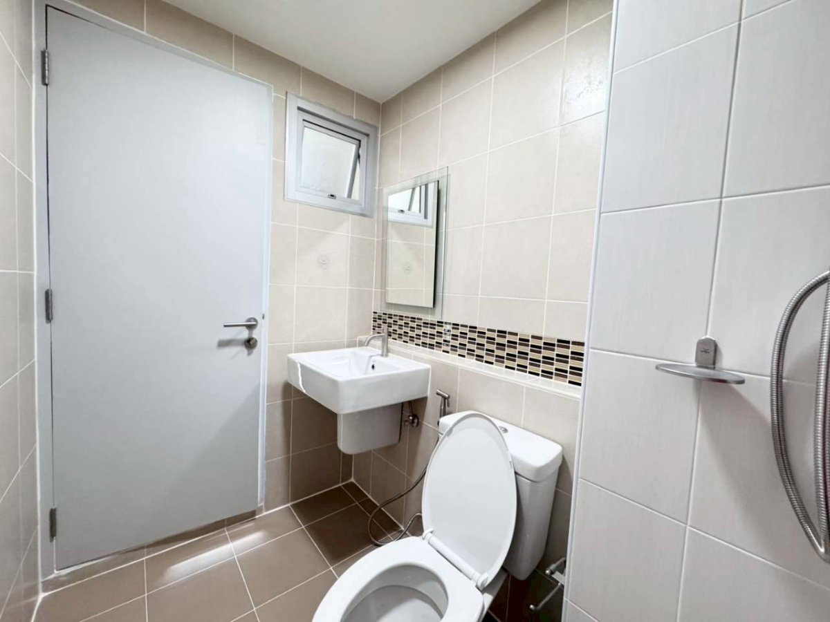 picture Dcondo Creek For Sell WR-04591 - 10/16