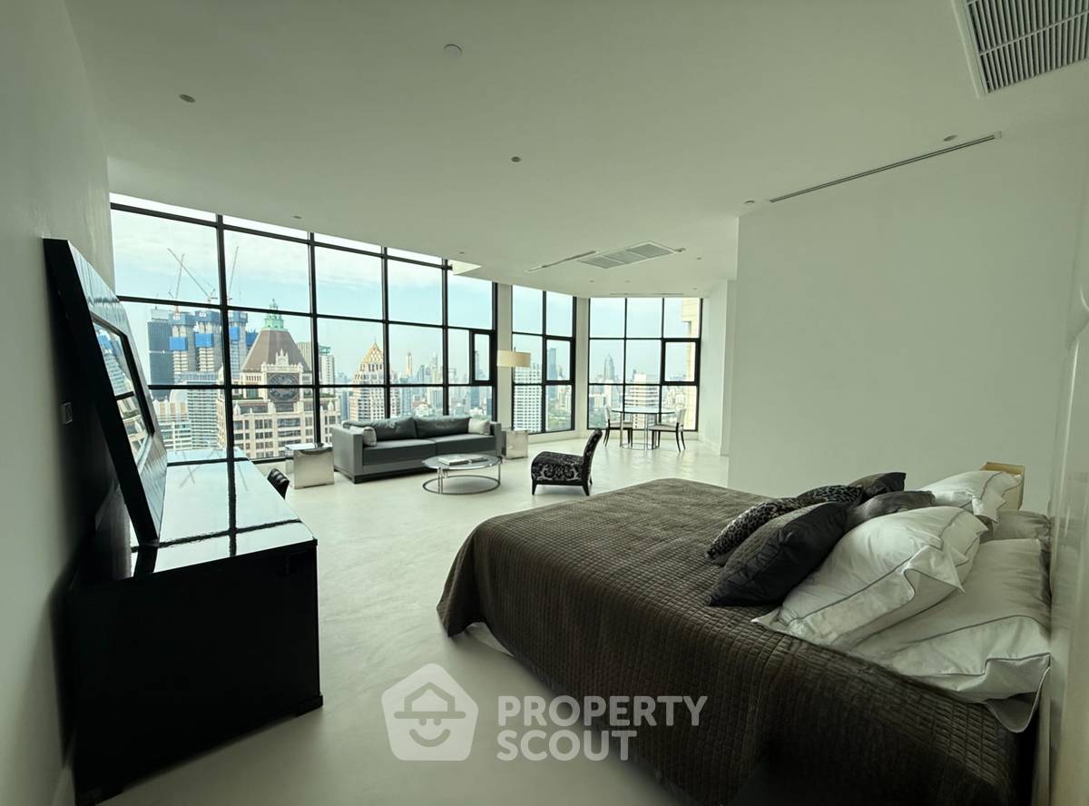 picture 2-BR Condo at Sathorn Gardens near MRT Si Lom (ID 2981866) - 3/9