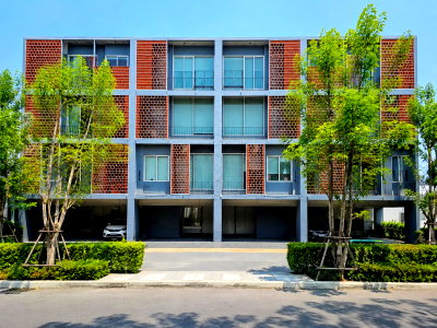 เช่าทาวน์โฮม ถนนประเสริฐมนูกิจ : รามอินทรา 60-66 แฟชั่นไอส์แลนด์ 1กม.MRT วงแหวนรามอินทรา 890ม. MRT ทาวน์โฮม 3.5 ชั้น 3 นอน 3 น้ำ ใกล้วันเดอร์เวิลด์ 700 ม.