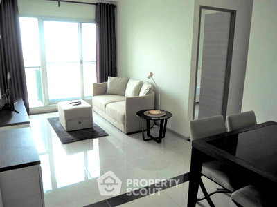 Condos for sale : 26th-Floor 2-BR Condo At Life Ratchadapisek Near MRT Huai Khwang (ID 621620)