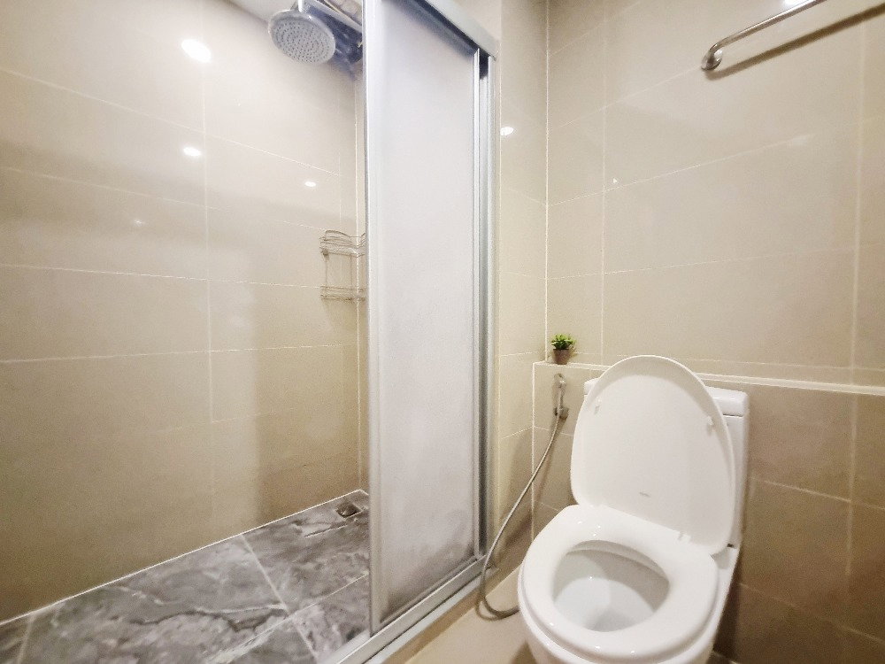 รูป 🔥 The Prague ห้องสวยพร้อมอยู่ เพียง 12,000 บาท ✨ 1 ห้องนอน 1 ห้องน้ำ ขนาด 30 ตร.ม. ชั้น 5 ห้องแต่งครบ บรรยากาศเงียบสงบ น่าอยู่ - รูปที่ 10/10