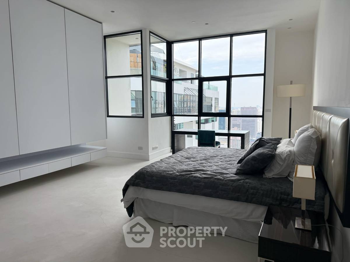 picture 2-BR Condo at Sathorn Gardens near MRT Si Lom (ID 2981866) - 2/9