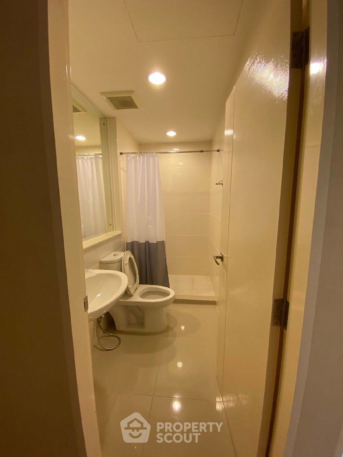picture 3-BR Townhouse near MRT Yaek Nonthaburi 1 (ID 2980011) - 2/4
