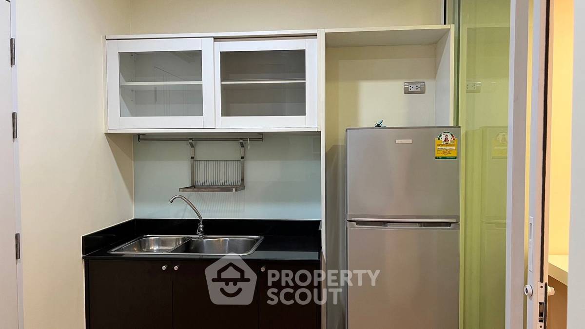 picture 2-BR Condo at Tree Condo Luxe near BTS On Nut (ID 1315201) - 4/16