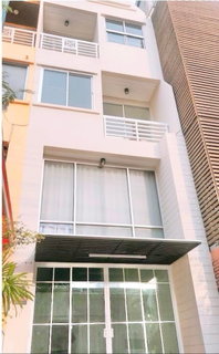 รูปภาพ ให้เช่าบ้าน ทาวน์อินทาวน์ศรีวรา ถ.อินทราภรณ์เลียบด่วนเอกมัย 