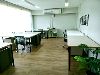 Office for rent Bang Rak : Serviced Office for Rent, Silom, near BTS Chong Nonsi, Utilities Included, Company Registration Possible