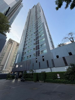 Selling a condo at Centric Sea Pattaya, a prime location in the heart of the city, close to Pattaya beach.