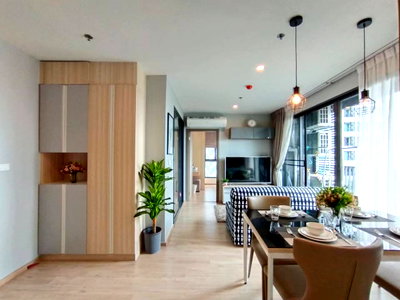 Condos for sale :  Ideo o2, spacious room, good price, beautiful view, clean room, well decorated, 2 bedrooms, 2 bathrooms.