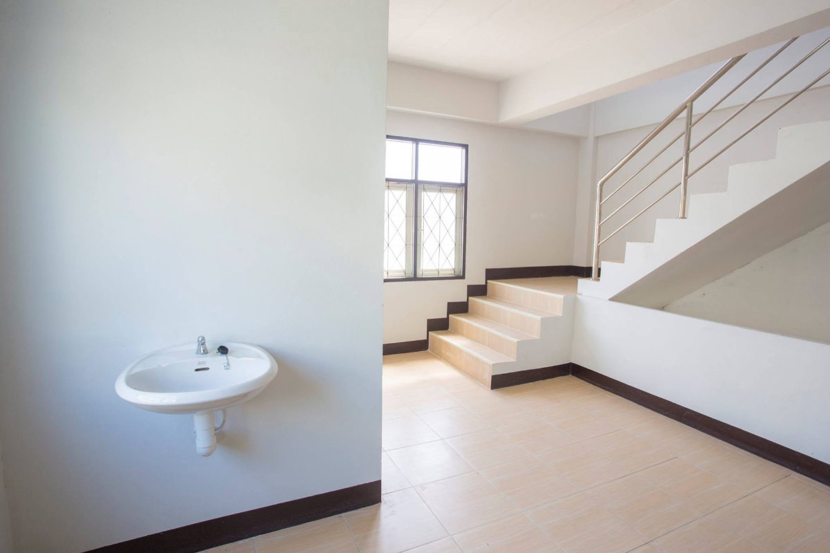 รูป ขายอาคารพาณิชย์ 3 ชั้น ใจกลางเมืองนครสวรรค์ 2 ห้องนอน 2 ห้องน้ำ - รูปที่ 4/6
