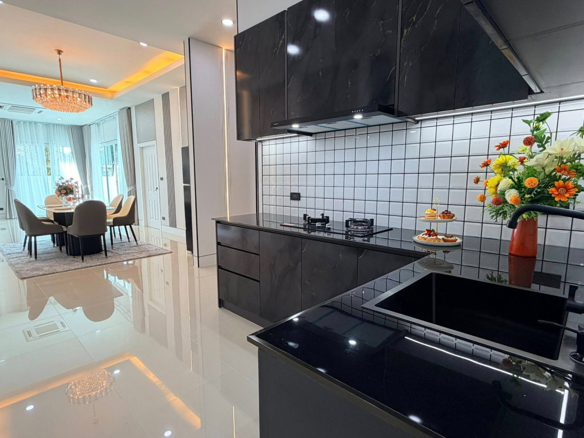 picture ✅ Single house for sale, large corner plot, built-in, complete furniture ✅ Garden View 2 - 3/22
