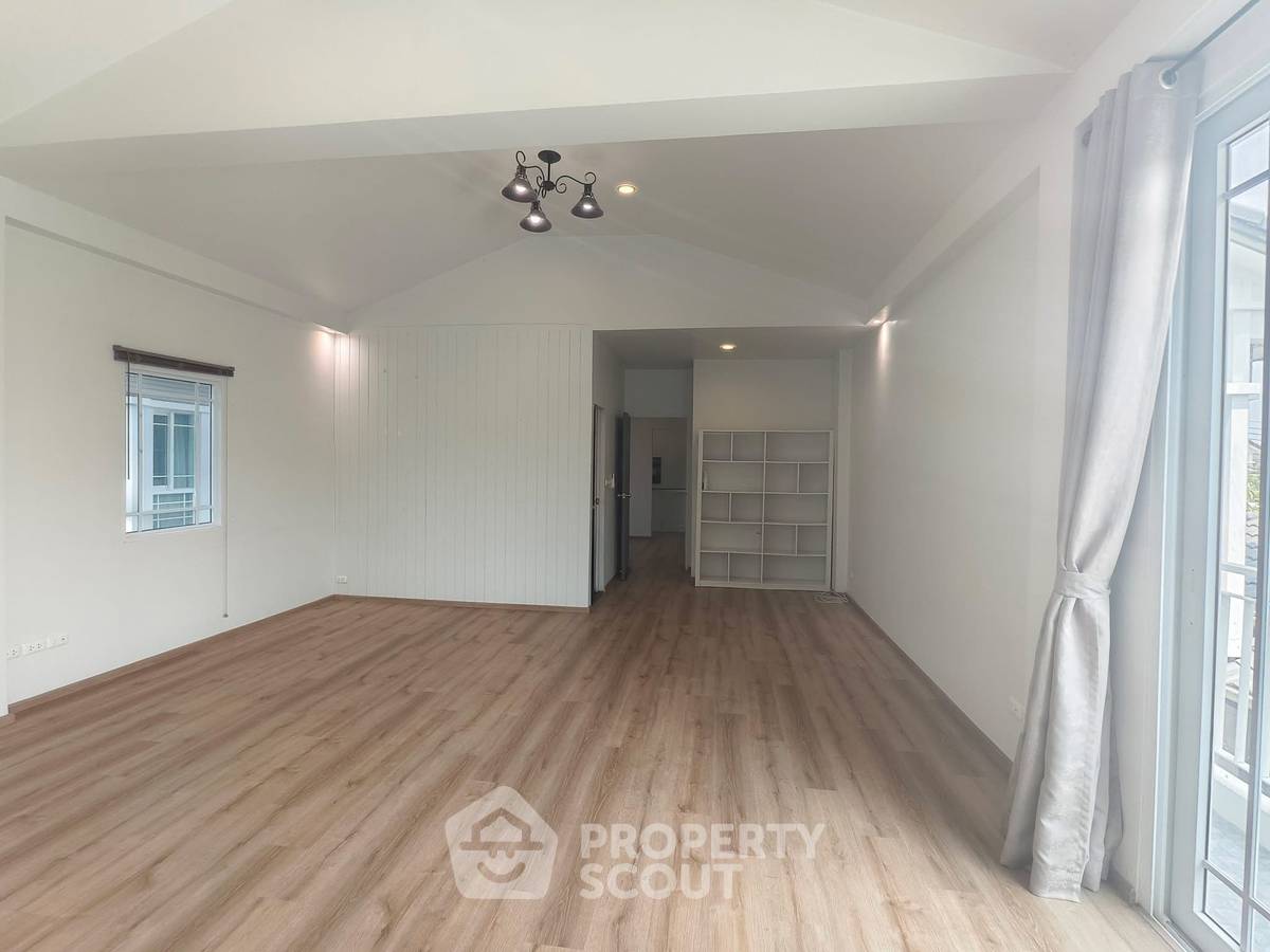 รูป บ้าน 5-ห้องนอน ที่ มัณฑนา พระราม 9 – ศรีนครินทร์ ใน หัวหมาก (ID 2080610) - รูปที่ 12/16