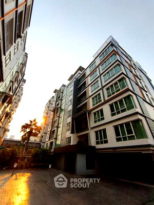 Condos for sale : Great Value 1-BR At Voque Sukhumvit 16 | MRT Queen Sirikit (ID 2983026)
