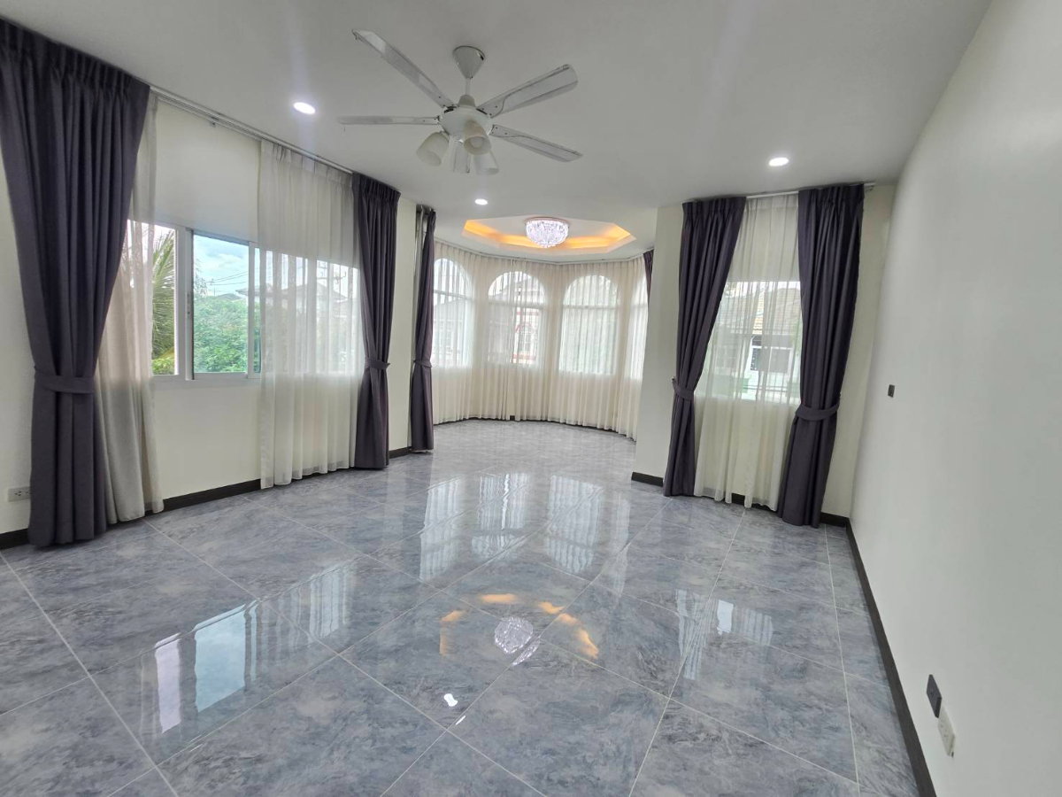 รูป บ้านเดี่ยวหลังใหญ่ราคาโดนใจ ขายต่ำกว่าราคาประเมินเป็นล้าน ม.ภัสสร 1 รังสิต คลอง 3 คลองหลวง แต่งพร้อมอยู่ - รูปที่ 24/44