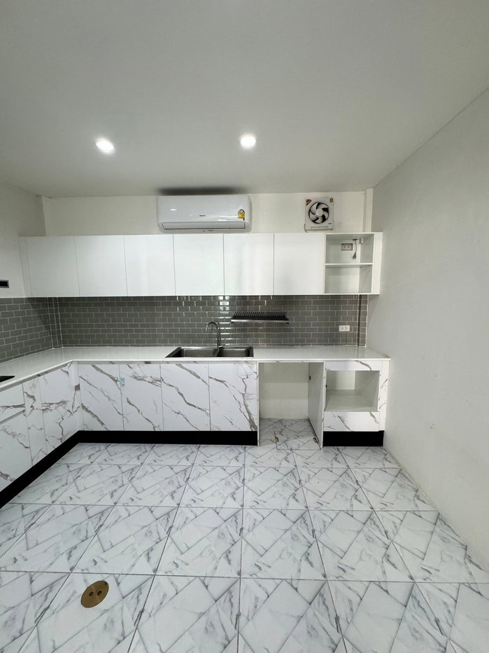 picture Shophouse for rent - 1km. From MRT Bangkhae - 10/39