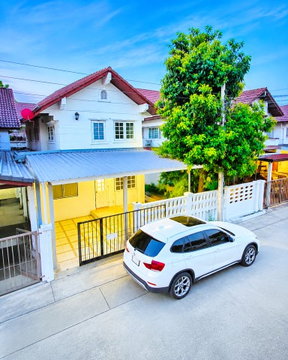 บ้านเดี่ยว 2ชั้น 3นอน 2 น้ำ ถ.เทพรักษ์ ใกล้ห้าแยกวัชรพล 750 ม. และบิ๊กซี วัชรพล 900 ม.36 ตร.ว. 160ตร.ม