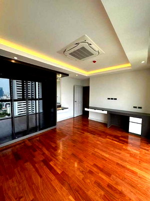 คอนโดให้เช่า : LTHC15678 - Luxury Family Residence in Ekkamai | Rare 300 sqm Condo | Near BTS Ekkamai | 180K