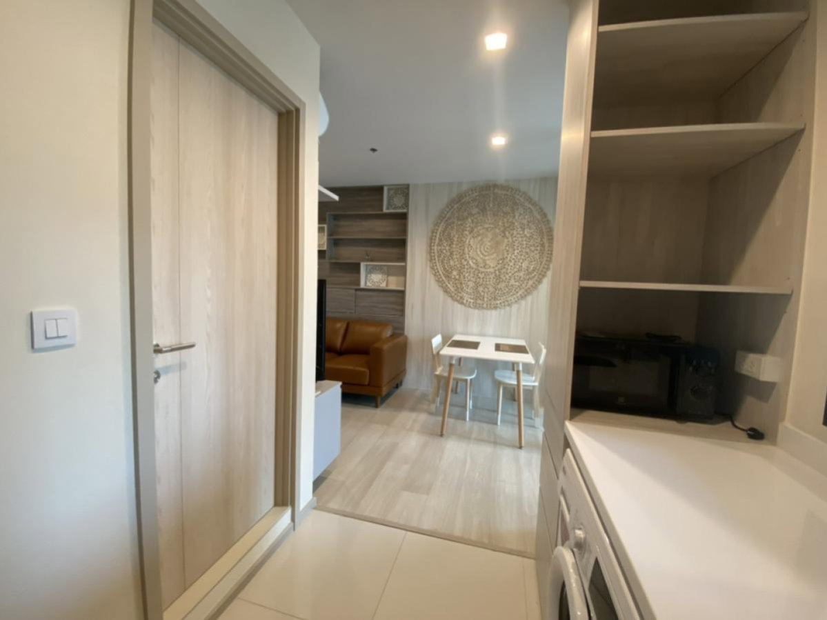 picture R667/[For Rent] Life One Wireless – 6th Fl. Spacious 35 sqm Suite | Fully Furnished - 4/10
