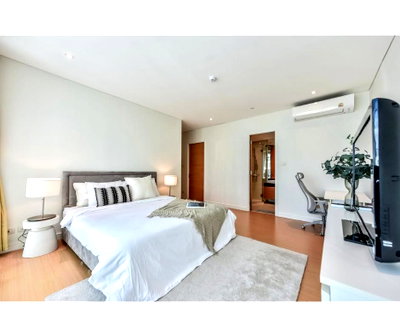 Condos for rent : ST655/For Rent: Fullerton Sukhumvit – High-Privacy 2BR Pet-Friendly Condo on Main Sukhumvit Road