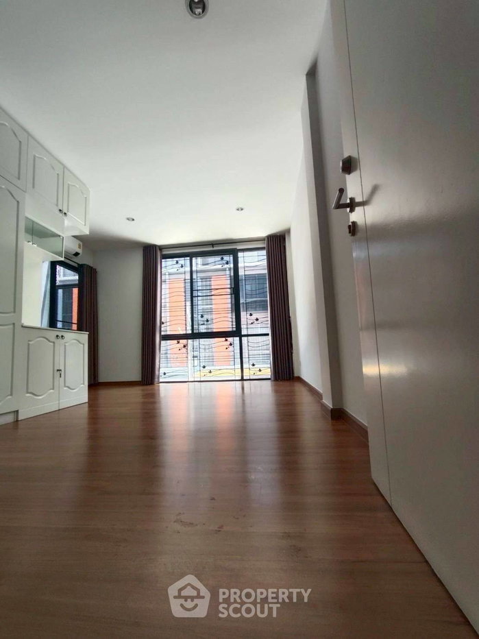 รูป ทาวน์เฮ้าส์ 3-ห้องนอน ที่ เฮ้าส์ 35 แจ้งวัฒนะ ใน คลองเกลือ (ID 2983451) - รูปที่ 6/14