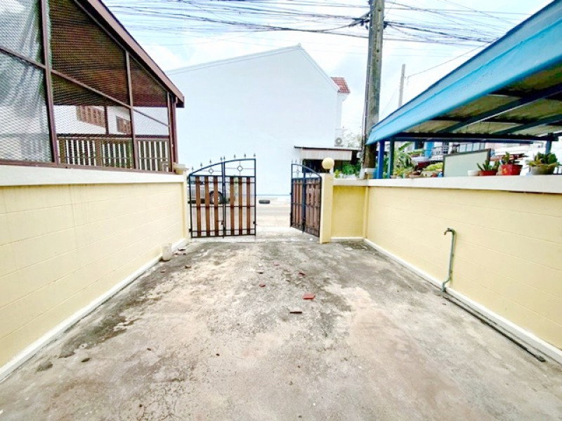รูป ใกล้วัดเกาะสุวรรณาราม 700 ม.21 ตร.ว.สายไหม ทำเลสะพานใหม่ ดอนเมือง เทาวน์เฮ้าส์ 2 ชั้น 2 นอน 2 น้ำหมาะสำหรับอยู่อาศัย เชื่อมต่อถ.และพหลโยธิน - รูปที่ 5/8