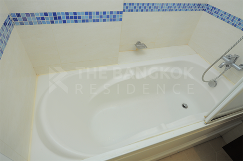 Life@Ratchada - Huaikhwang Condo in Central City at an Affordable Price near MRT Huai Khwang Station
