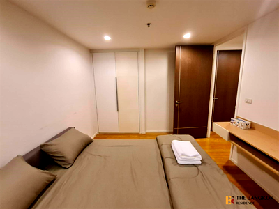 Condos for sale Sukumvit 15 : Special Unit, Great Value 15 Sukhumvit Residences near BTS Nana