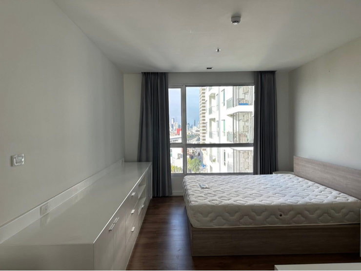 picture The Room Sathorn-Taksin  30,000THB - 8/11