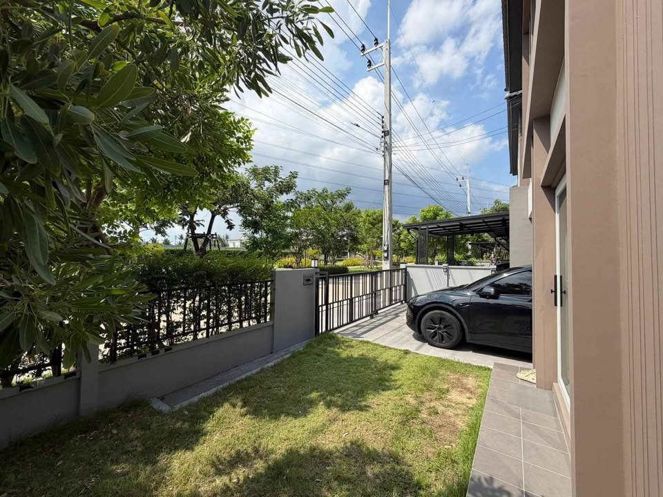 picture For rent Pleno Petchkasem 91 3 bed 3 bath ready to move - 3/16