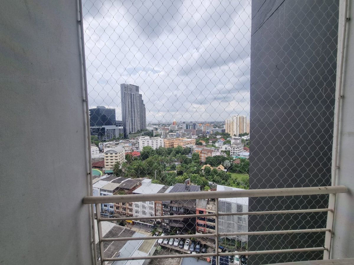 picture 1Bed 1Bath CityHome Sukhumvit 101 Great location next to bts - 7/8