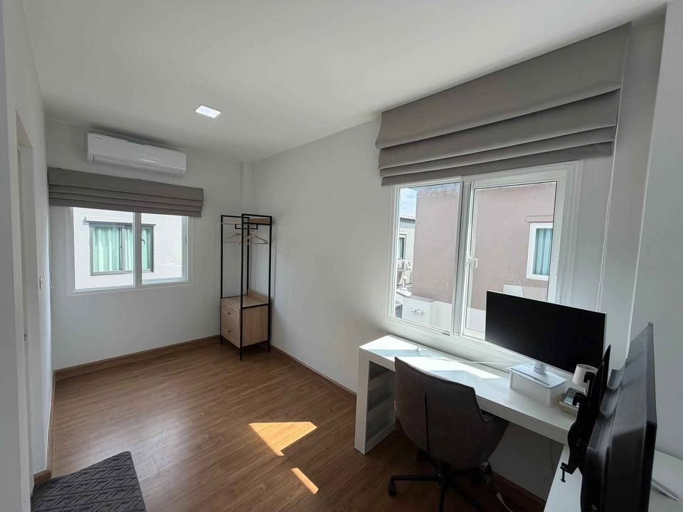 picture For rent Pleno Petchkasem 91 3 bed 3 bath ready to move - 14/16