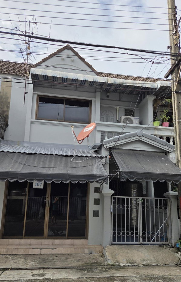รูป ทาวน์เฮาส์ให้เช่า 2 นอน 2 น้ำ 2 แอร์ แถวแยกวังหิน ติดต่อ 0816121867 - รูปที่ 2/2