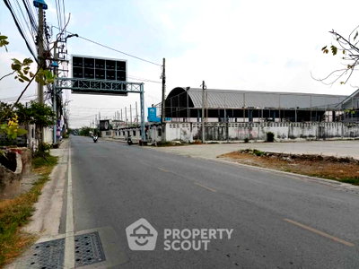 ที่ดินให้เช่า : ที่ดินสำหรับปล่อยเช่า 1,880 ตารางเมตร แถว ใน บางเมือง (ID 2983813)