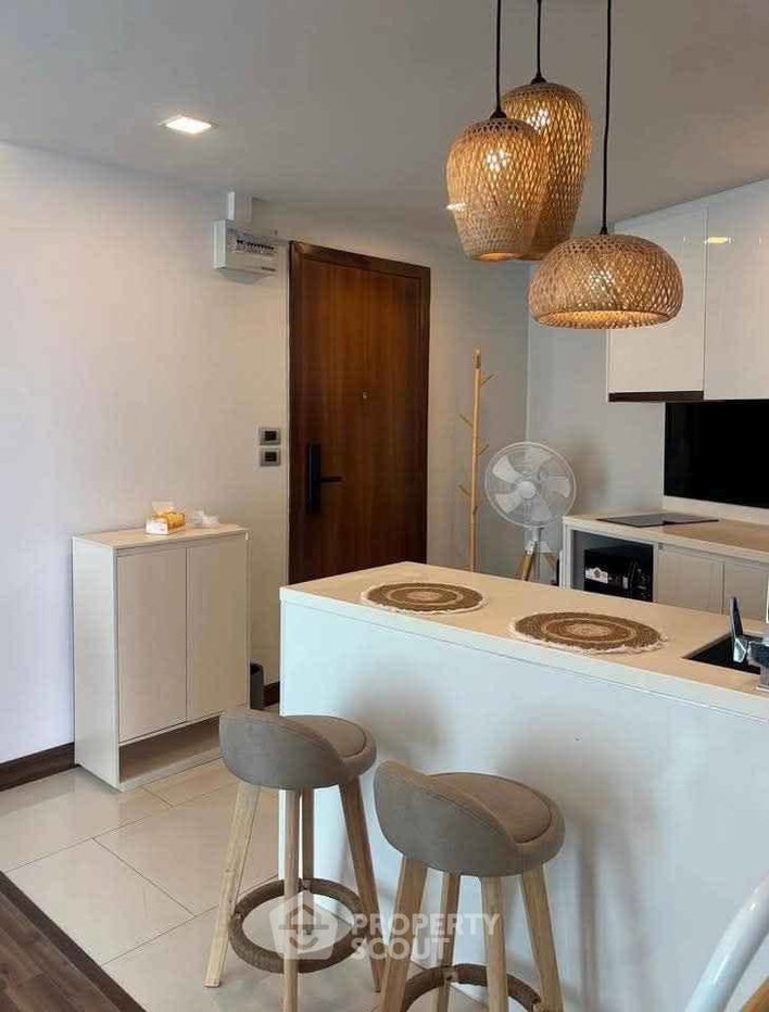 picture 1-BR Condo at The Peak Towers close to Phratamnak (ID 2986236) - 2/9