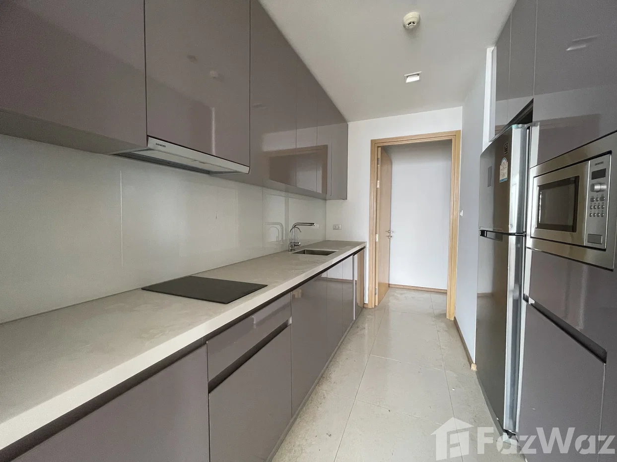 picture Top floor corner unit at Hyde 13 1755554 - 5/9