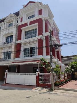 For Rent: 4-Storey Home Office at 4 Plus Park Avenue Lasalle–Srinakarin near BTS Bearing and Si La Salle MRT